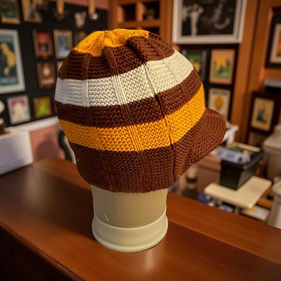 Zephyr MN Golden Gophers Knit Reversable Gopher Mascot Beanie Brim Skull Cap - Picture 7 of 9